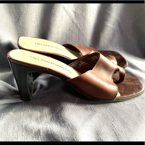 Hillard and Hanson brown slip on asymmetrical sandal - Picture 2 of 5